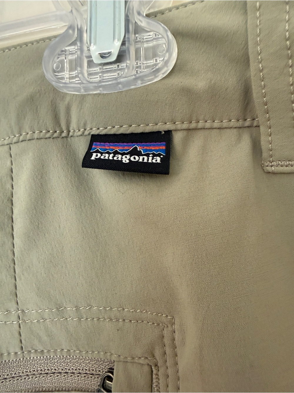 Patagonia Women's Tan Quandry Shorts 5”. Interior sizer. Stretchy & Comfy. Sz 8 - Picture 10 of 10